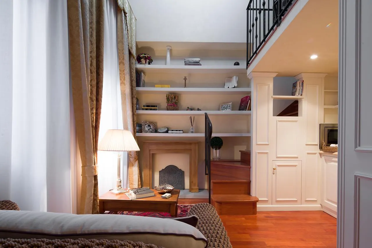 Old Tower Ponte Vecchio Suite Φλωρεντία 0*,  Ιταλία